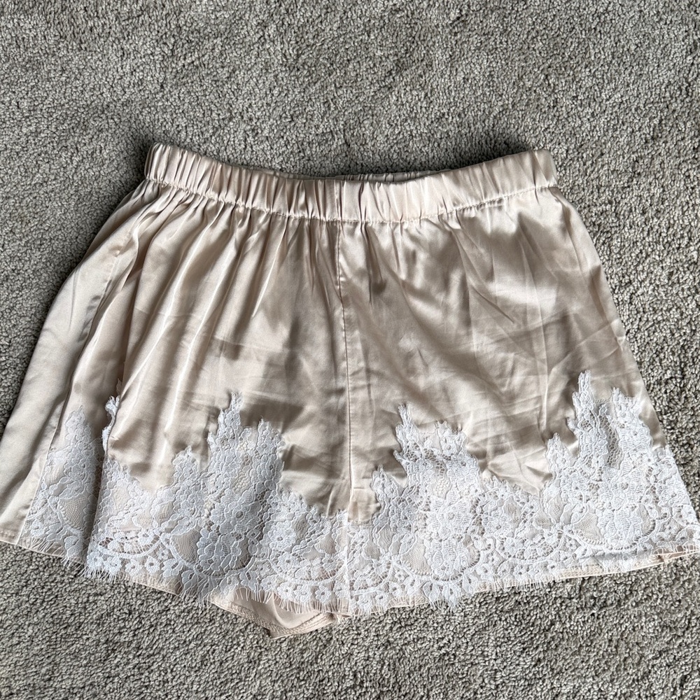 Modern bloomer shorts